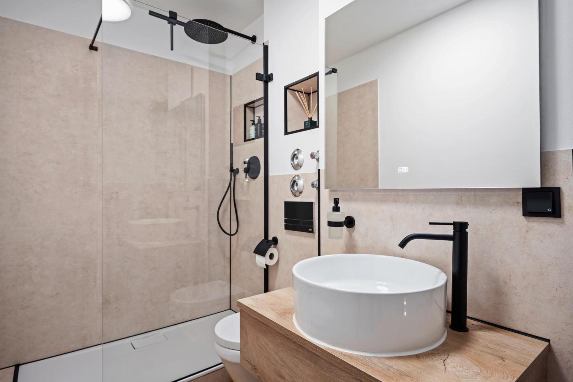 Edler Wohnraum Luxurioeses Apartment Mit Balkon, Boxspringbett, Kaffeevollautomat, Lift & Parkplatz Chemnitz Zewnętrze zdjęcie