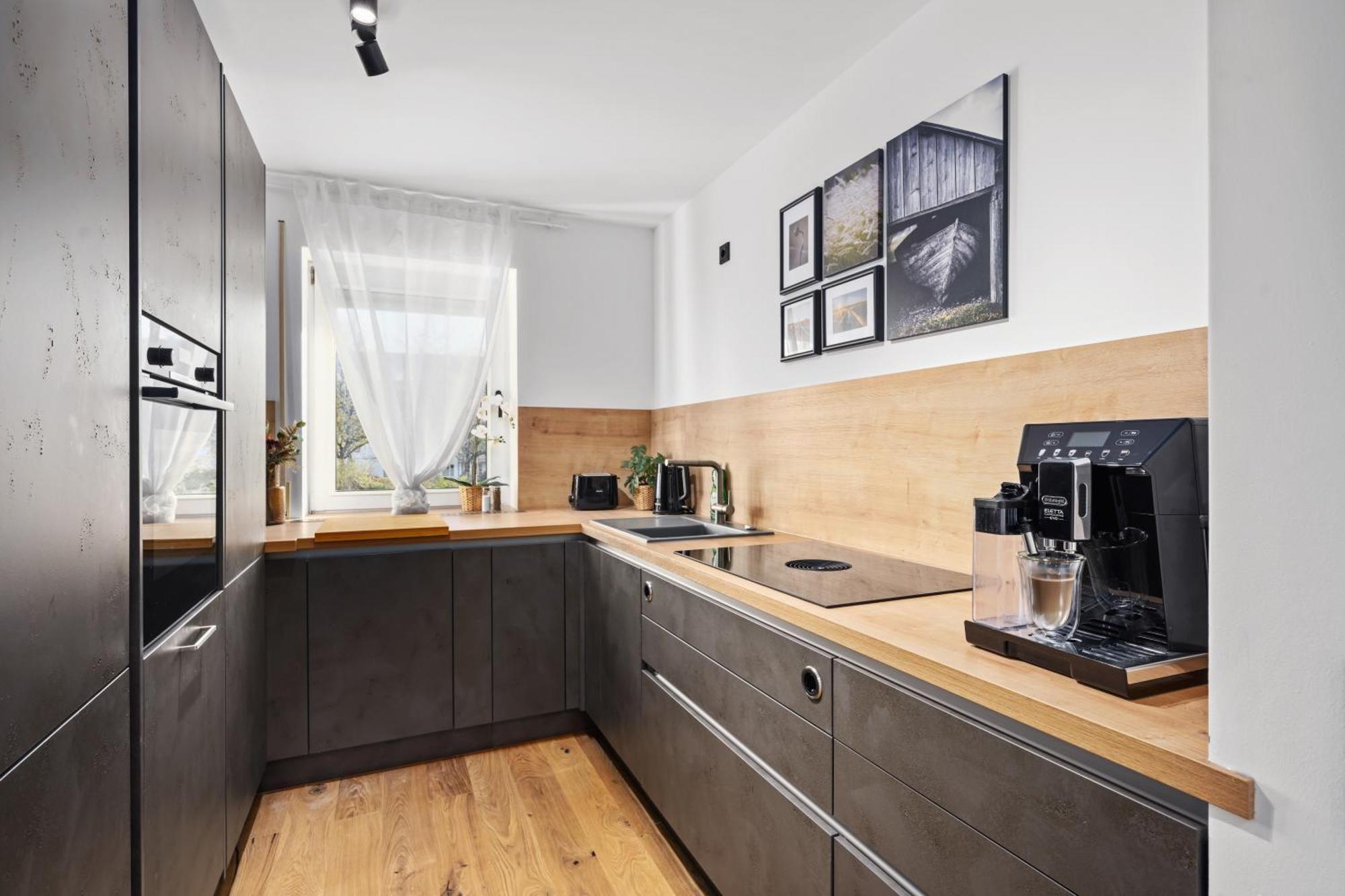 Edler Wohnraum Luxurioeses Apartment Mit Balkon, Boxspringbett, Kaffeevollautomat, Lift & Parkplatz Chemnitz Zewnętrze zdjęcie
